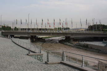 احداث پل تقاطع بلوار معلم و رودخانه کن 